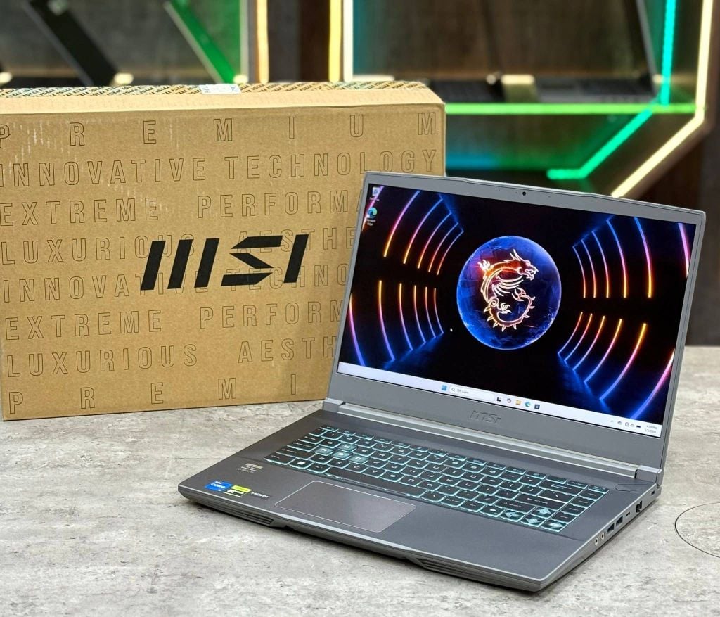Laptop Gaming MSI Thin 15 B13UC 3247VN