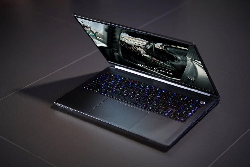 MSI Stealth 16 Mercedes-AMG Motorsport bán lỗ