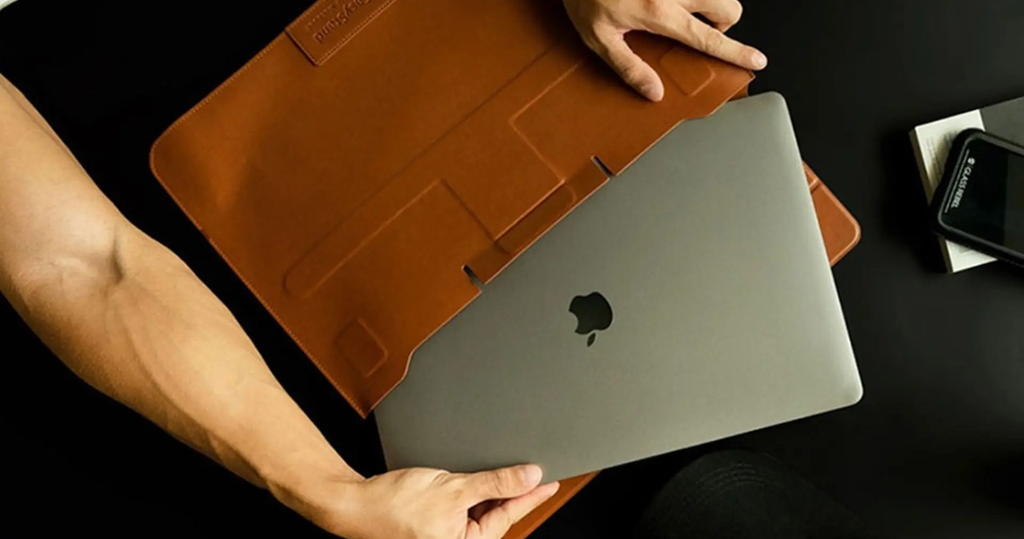 cất macbook vào balo