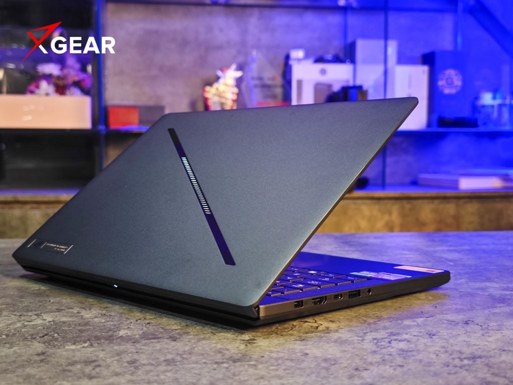 asus gaming rog zephyrus g14 ga403wm-qs051ws sở hữu thiết kế nhóm CNC cao cấp