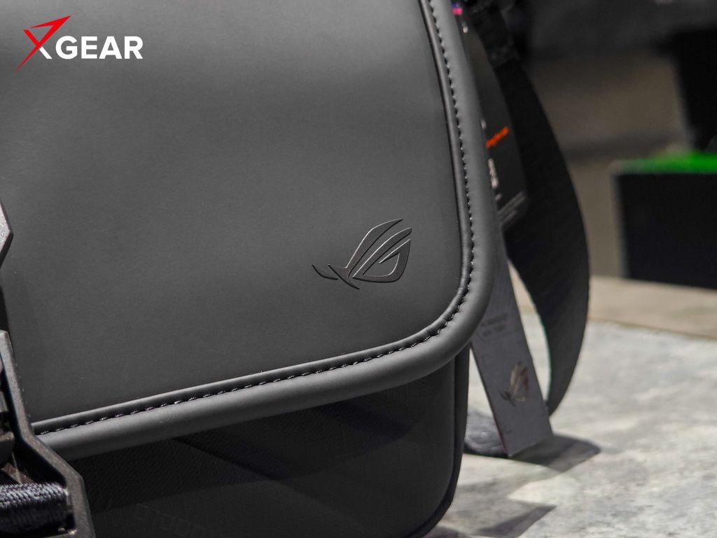 Hình ảnh chụp Túi đeo chéo ROG Slash Sling Bag 4.0 tại Xgear