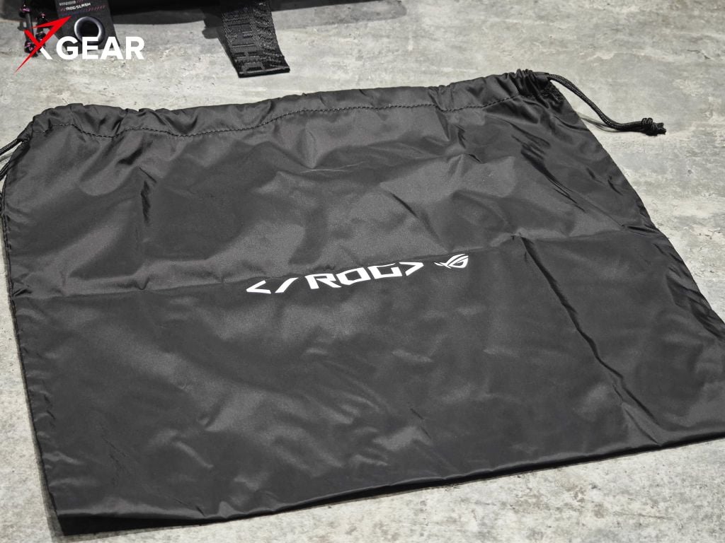 Hình ảnh chụp Túi đeo chéo ROG Slash Sling Bag 4.0 tại Xgear