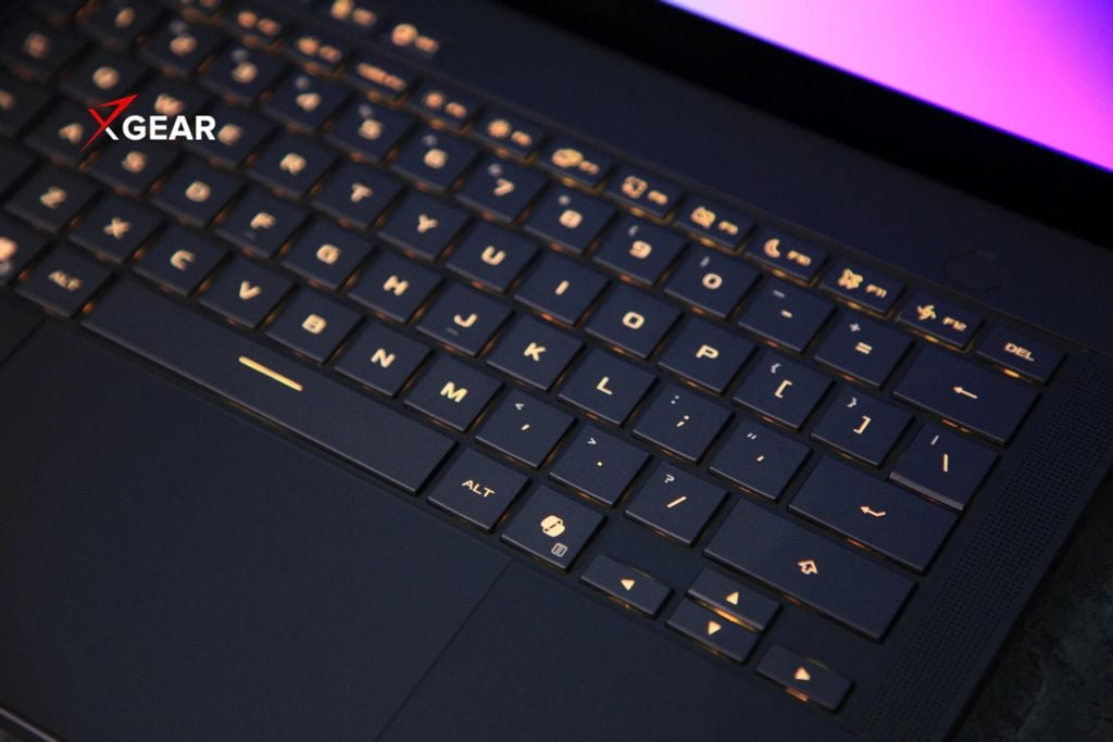 cận bàn phím laptop asus rog zephyrus g14 gu405aw sy029w