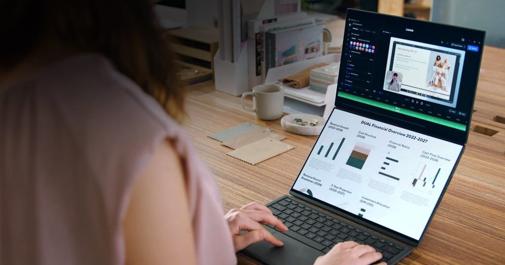 làm việc trên laptop asus zenbook duo ux8407aa sn439ws
