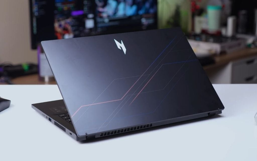 laptop gaming acer nitro propanel anv15 52 50rb nắp