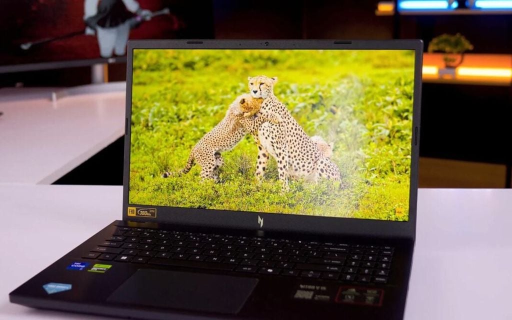 laptop gaming acer nitro propanel anv15 52 50rb màn hình