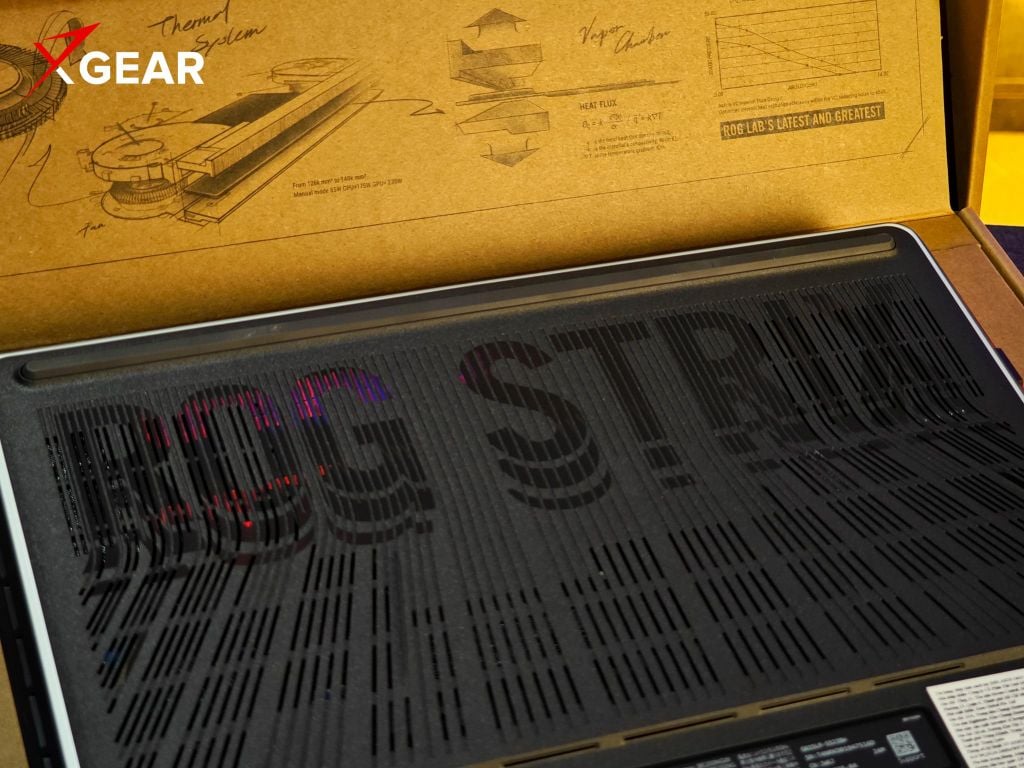 Asus ROG Strix G16 G615LR-S5335W có tản nhiệt Tri-Fan Technolog, mát mẻ khi chơi game