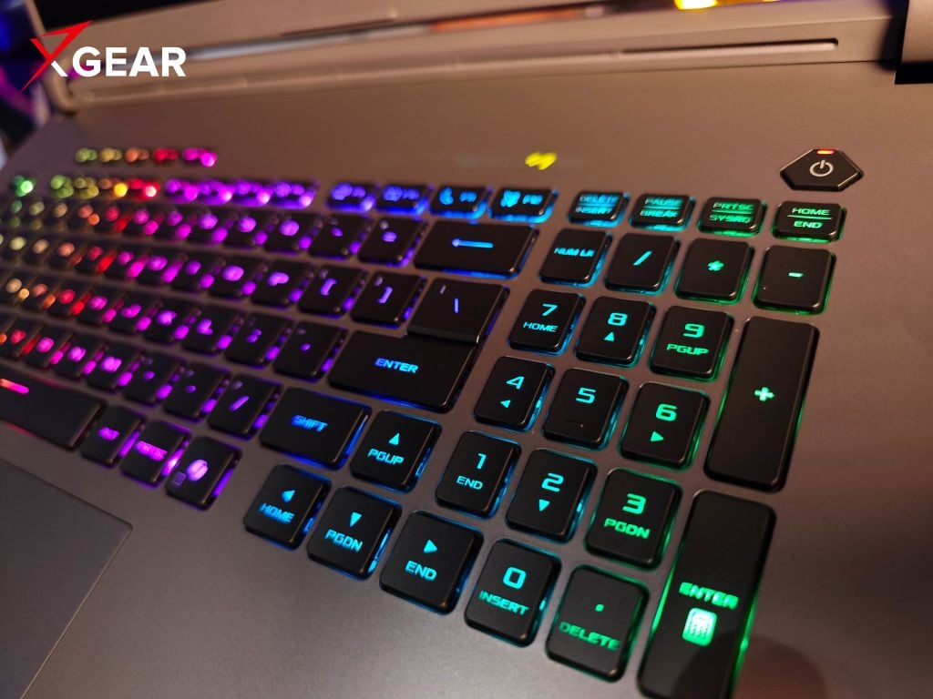 ROG Strix G18 G815LR-S9270W bàn phím RGB từng phím cá nhân hóa