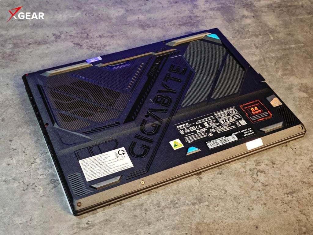 Laptop Gaming Gigabyte A16 GA63H 3VHK3VN893SH mặt đáy