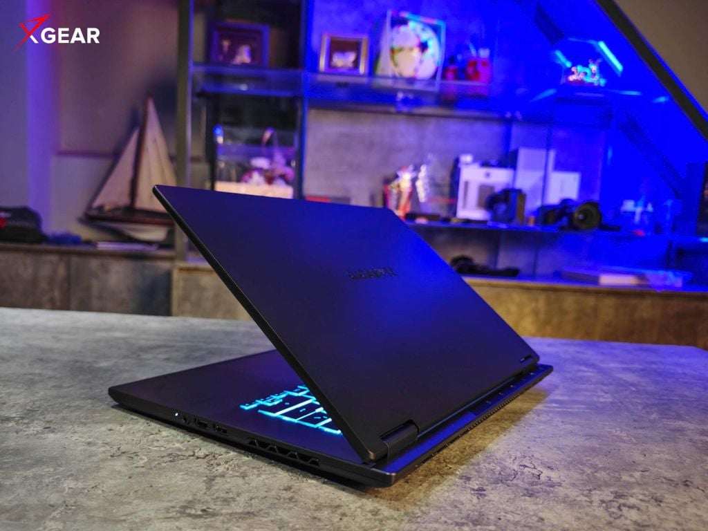 Laptop Gaming Gigabyte A16 GA63H 3VHK3VN893SH lề phải