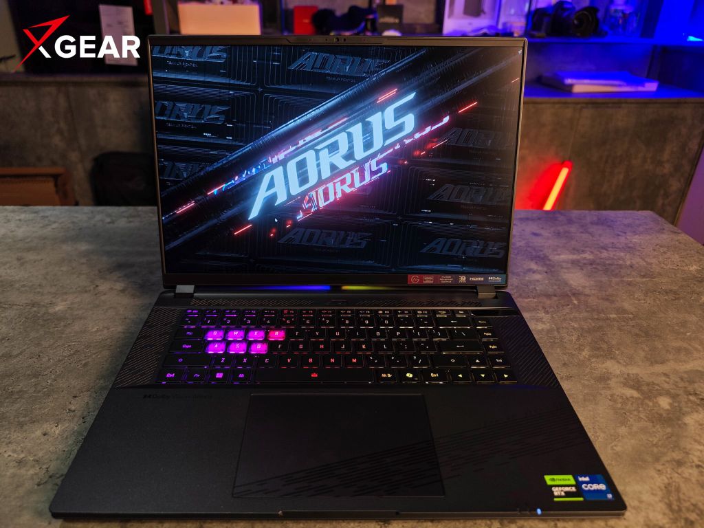 Gigabyte AORUS 16X 9KG 43VNC54SH màn hình 165hz thoải mái khi chơi game