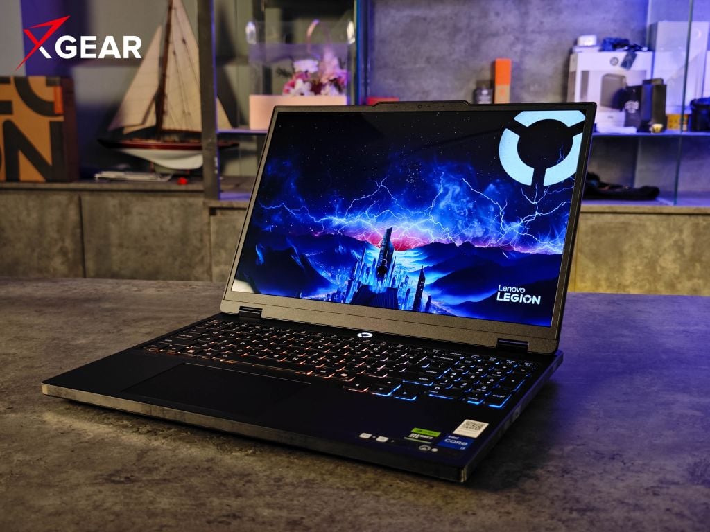LENOVO Legion 5 15IRX10 83LY00HQVN sở hữu màn hình tần số quét cao cực kỳ hữu ích cho game thủ