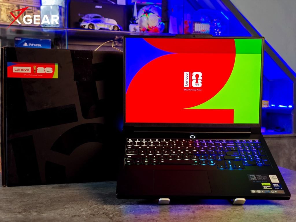 full box Lenovo Legion Pro 7 16IAX10H 83F500JGVN