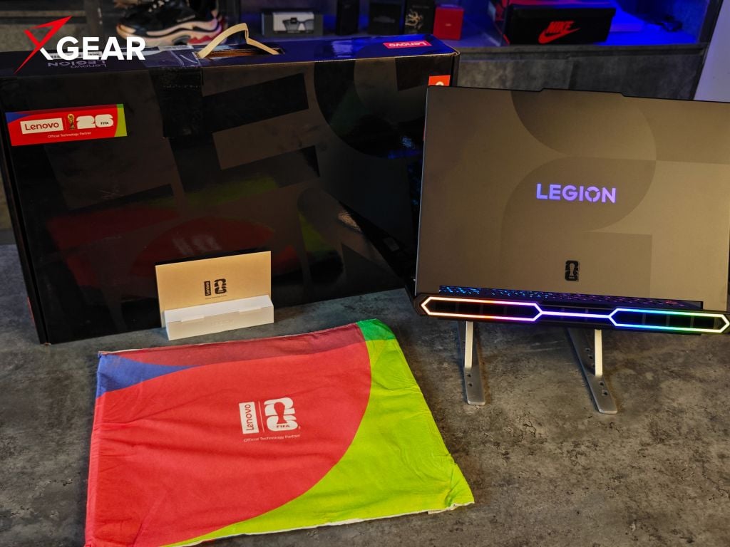 Lenovo Legion Pro 7 16IAX10H 83F500JGVN trang bị đầy đủ công kết nối