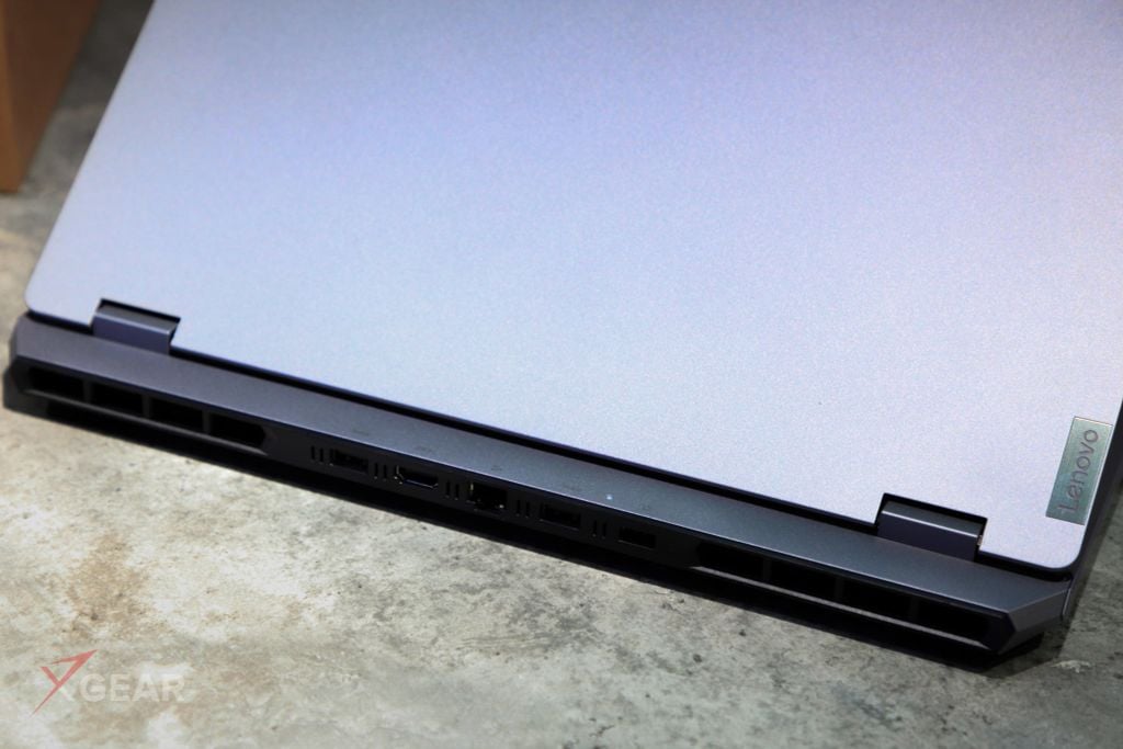 Lenovo LOQ 15IRX9 83DV013PVN có tản nhiệt Hyper Chamber mát, chiến được các game cường độ cao