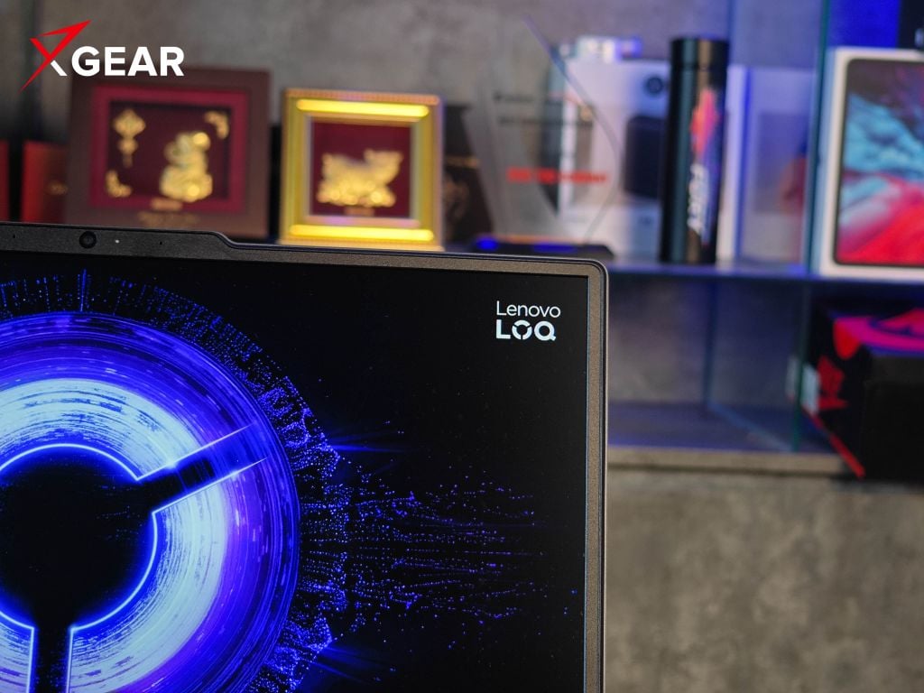 laptop LOQ Essential 15IRX11 83SC003TVN thiết kế tinh tế có webcam