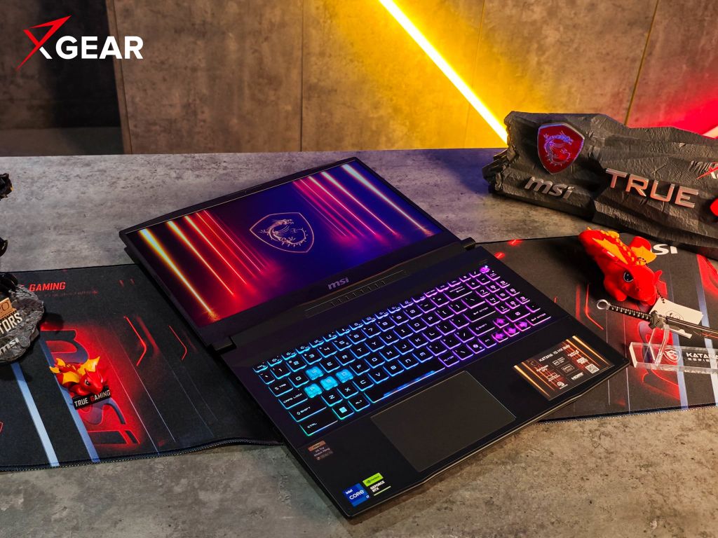 laptop MSI Katana 15 HX B14WFK 294VN xoay 180 độ