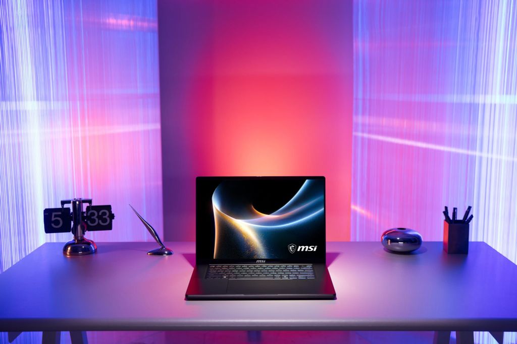 MSI Stealth 16 AI+ B3WGX 008VN màn hình 2K OLED sắc nét