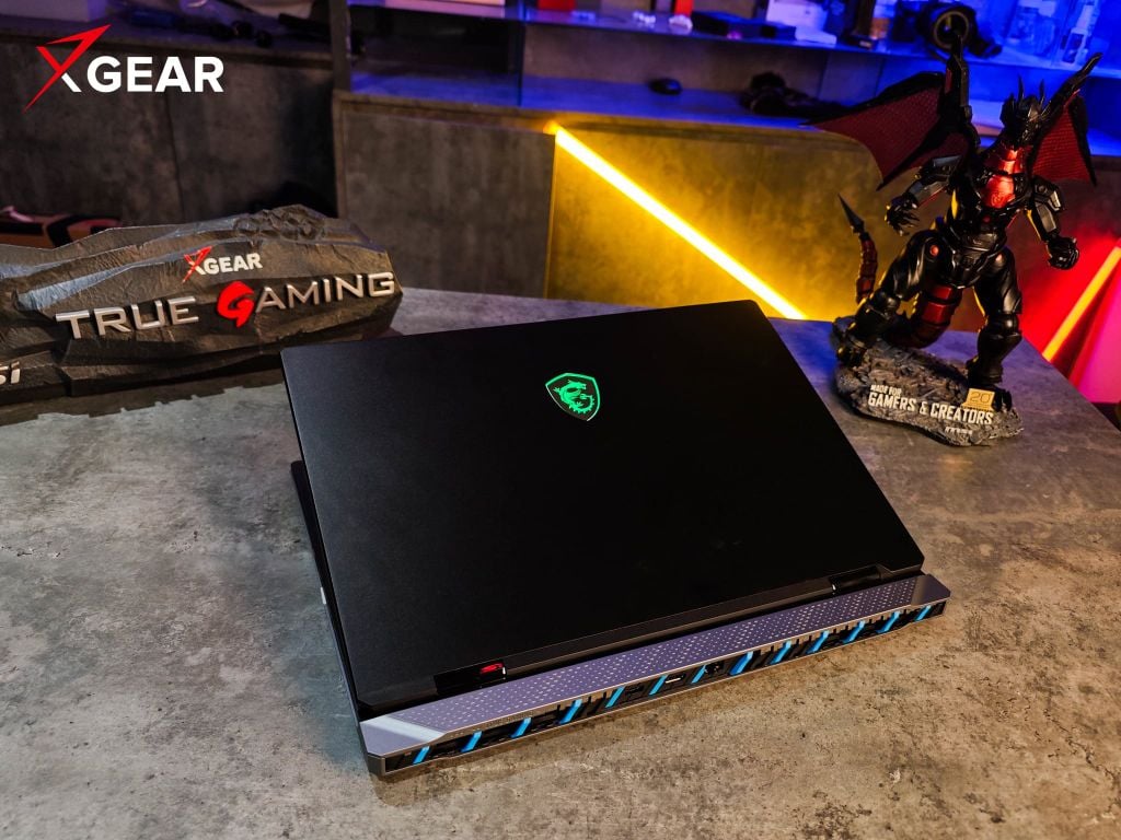 Laptop Gaming MSI Titan 18 HX A2WJ 1200VN sở hữu hiệu năng mạnh với chip và card cấu hình cao