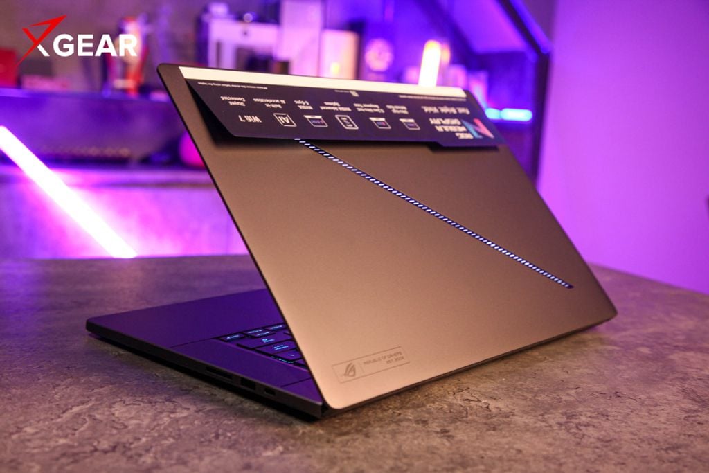 laptop gaming asus rog zephyrus g16 gu605cp qr141w mặt nắp