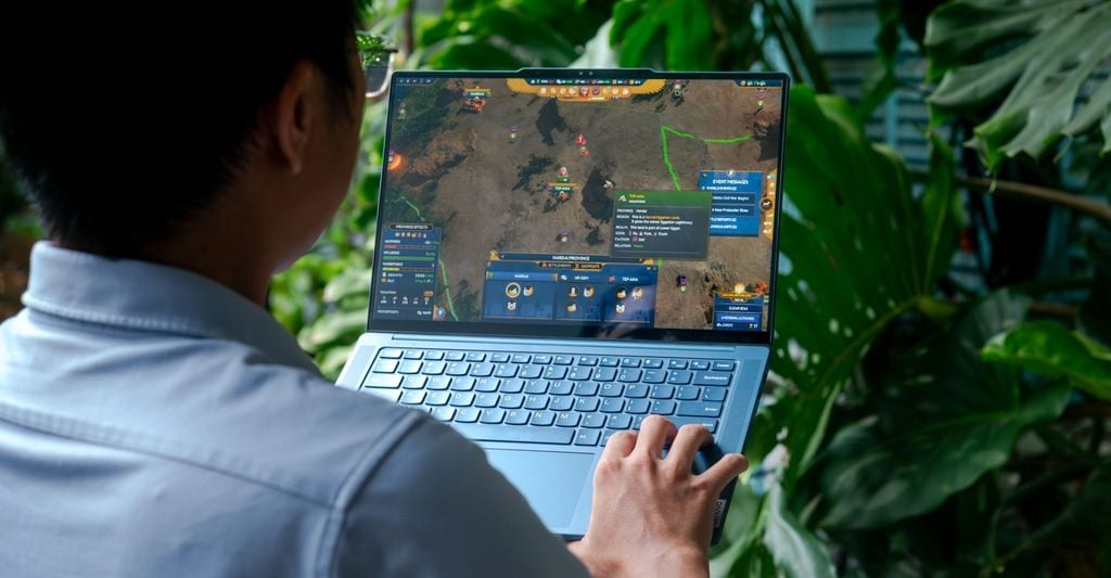 laptop lenovo yoga vẫn chơi được một số game nhẹ
