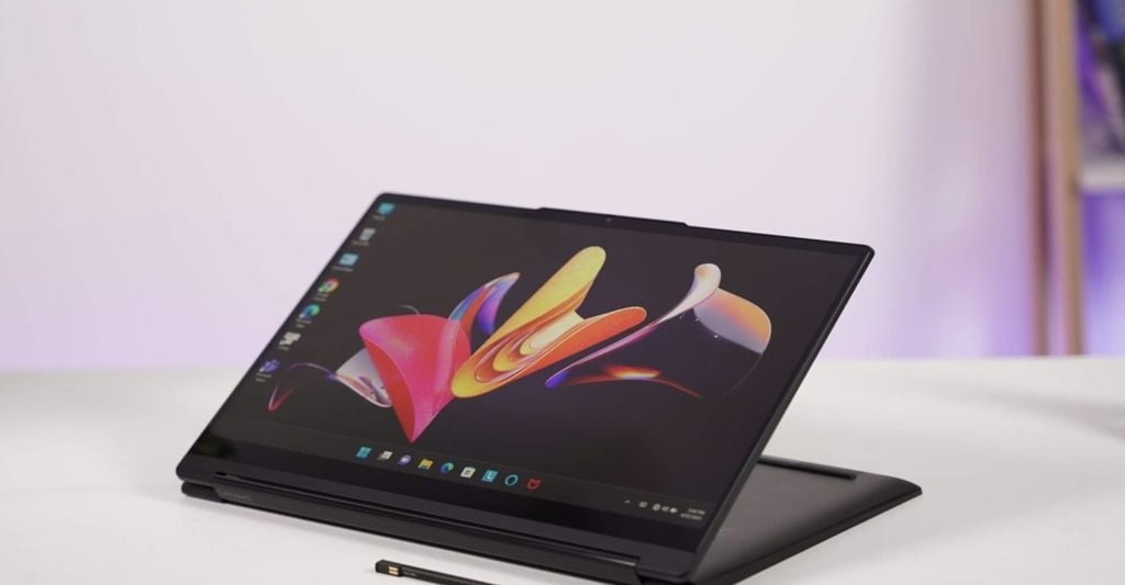 Lenovo Yoga 9 thiết kế cao cấp với màn OLED chất lượng cao