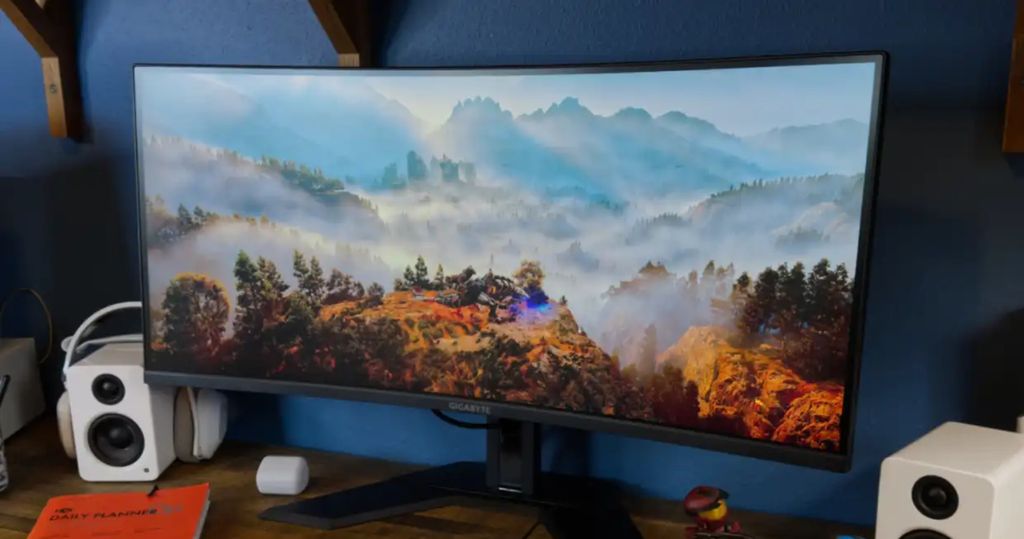 Gigabyte G34WQCP tần số quét 180 Hz mang đến trải nghiệm mượt mà, liền mạch