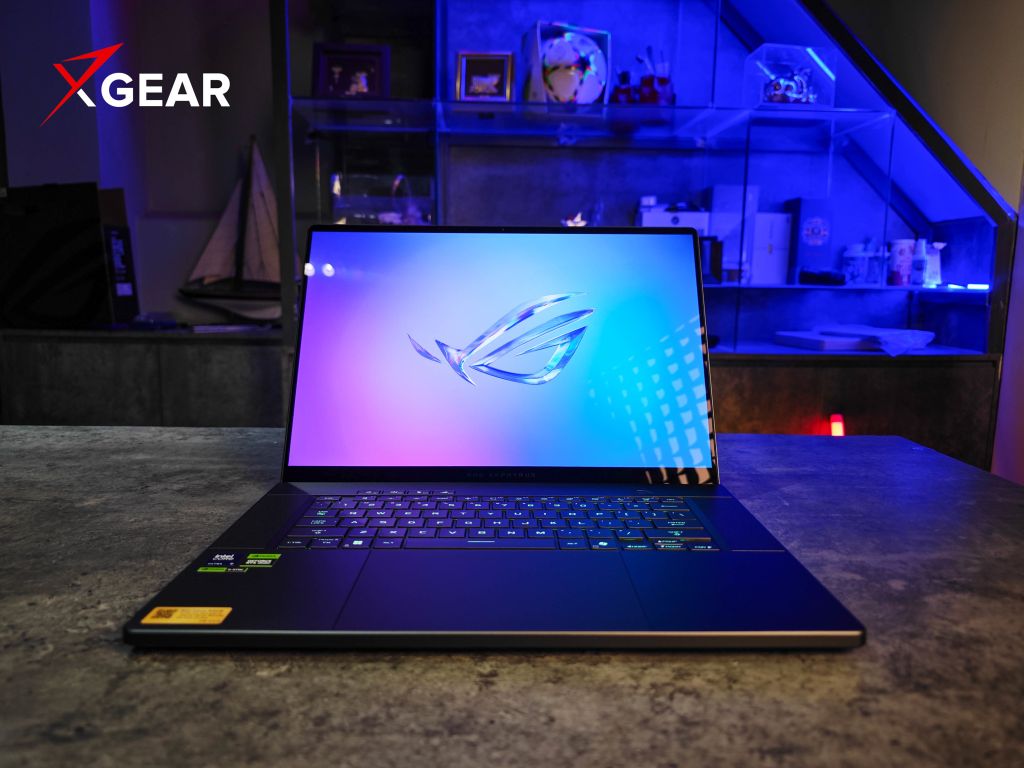 Laptop Gaming AI ROG Zephyrus G16 GU605CM-QR078W sở hữu màn hình oled sắc nét 2,5k