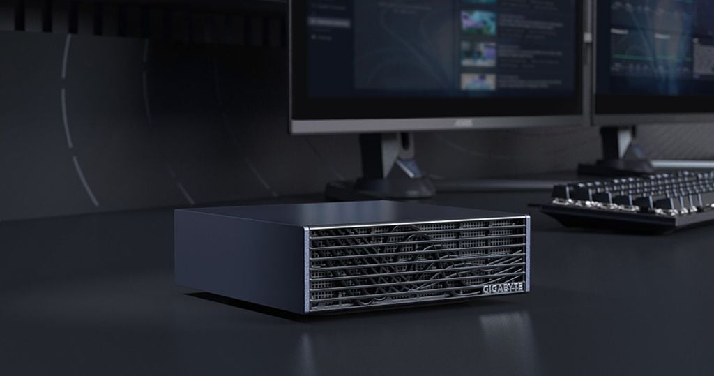 Mini PC Gigabyte AI Top Atom 4TB SSD truyền dữ liệu siêu nhanh