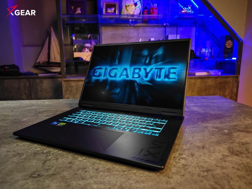 Laptop Gaming Gigabyte A16 CMHI2VN893SH trang bị công nghệ chóng chói giúp bảo vệ mắt