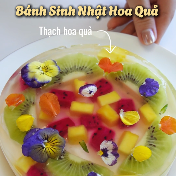 GIÒN RỤM, CHUA THANH, MÁT RƯỢI: TRỌN VẸN “3 TẦNG VỊ” TRONG CHIẾC BÁNH SINH NHẬT HOA QUẢ GIẢI NHIỆT