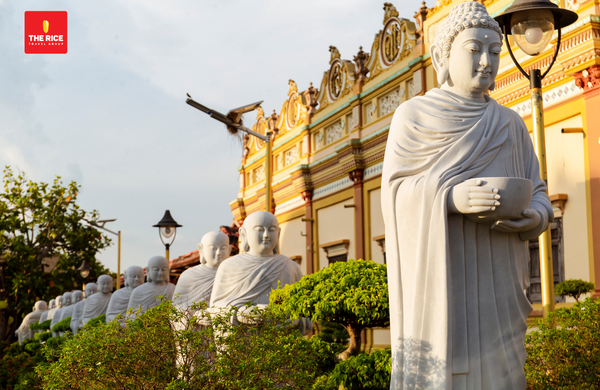 Chùa Vĩnh Tràng - điểm đến cuối cùng tour Miền Tây - Mỹ Tho - Bến Tre 1 ngày