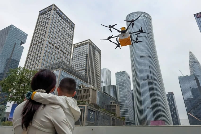 Lệnh Cấm Drone Tại Bắc Kinh 2026: Cấm Bay, Cấm Sở Hữu & Mức Phạt Đến 50.000 Tệ