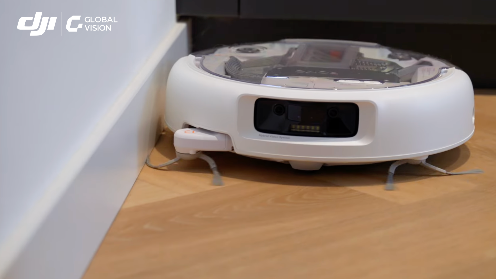 DJI Romo: Tạm biệt nỗi lo bụi bẩn ở góc tường và chân tủ