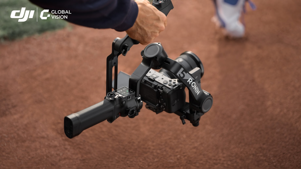 Tay cầm Briefcase điện tử trên DJI RS 5: Giải pháp điều khiển 