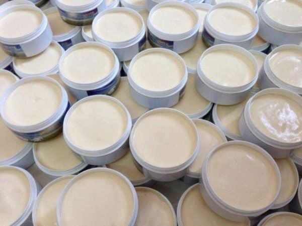 Kem trộn là một hỗn hợp kem không rõ nguồn gốc và thành phần