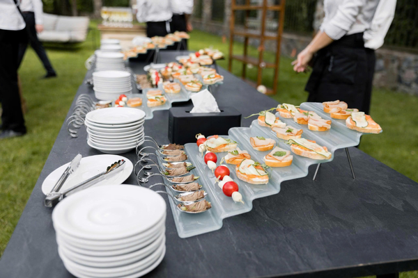 Phân biệt các loại tiệc Tea-break, Finger Food và Canapé trong sự kiện