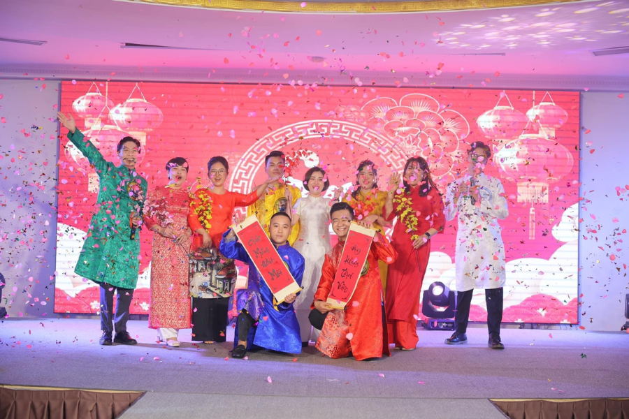 Tiệc cuối năm công ty (Year end party): ý nghĩa, quy trình tổ chức & xu hướng concept 2025 - 2026