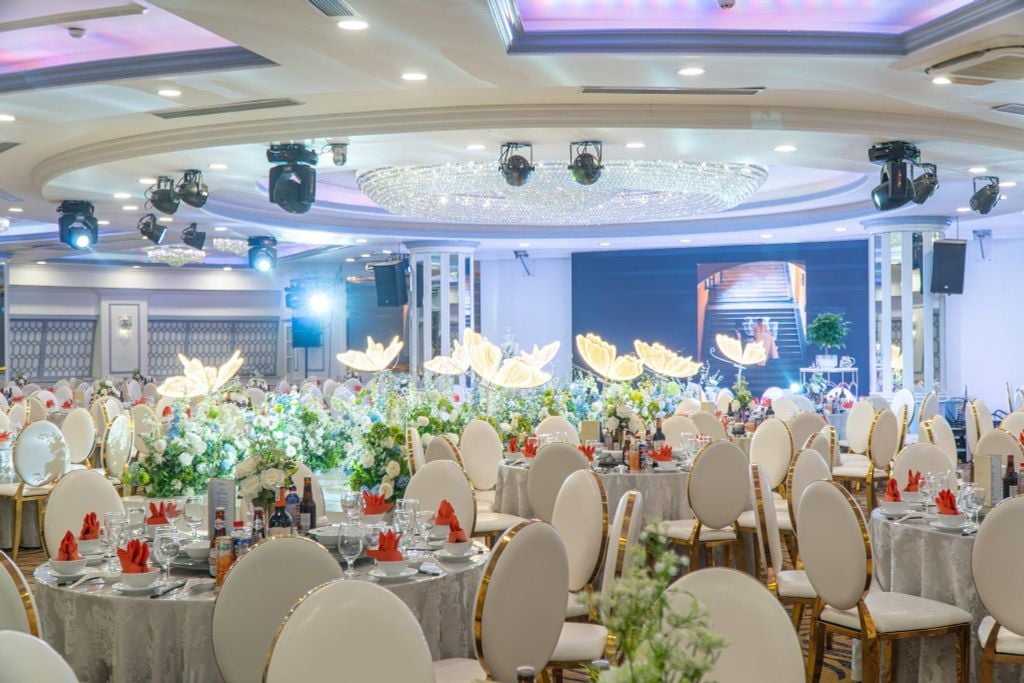 Top 8 trung tâm tiệc cưới sang trọng tại Hà Nội để dâu rể tham khảo