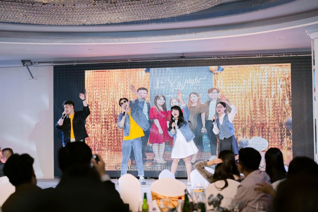 Chi phí tổ chức gala dinner cho doanh nghiệp