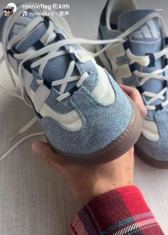 Supernova Indoor Denim Gum của Kith × Adidas là một bản collab nổi bật năm 2025