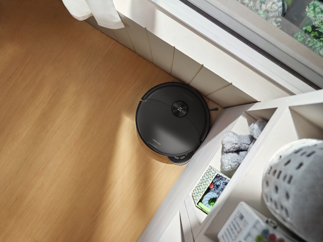 Chổi cạnh đảo chiều hoạt động như thế nào? Công nghệ giúp Roborock Qrevo 2 Pro làm sạch góc hiệu quả hơn