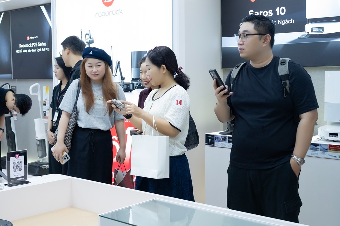 Chương trình trải nghiệm Roborock Qrevo 2 Pro qua góc nhìn của khách hàng toàn quốc