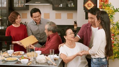 Xu hướng quà Tết 2026: Khi quà tặng truyền thống kết hợp lối sống hiện đại