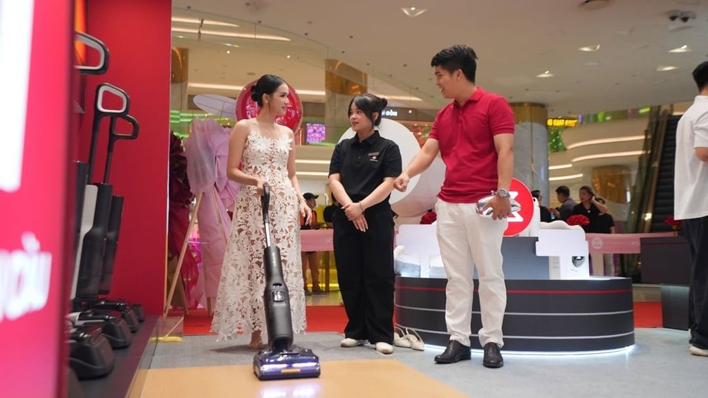 Bạn sẽ có cảm giác như đang khám phá một showroom công nghệ cao cấp