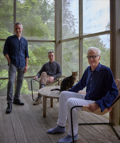 Câu lạc bộ sáng tạo phi chính thức gắn kết bởi những ngôi nhà hiện đại ở Orient