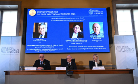 Ba nhà kinh tế cùng nhận giải Nobel vì công trình về công nghệ và tăng trưởng