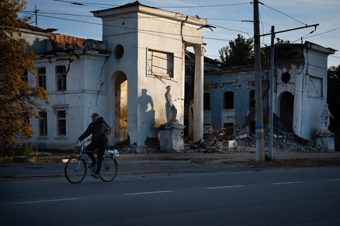 Châu Âu lưỡng lự trước canh bạc 140 tỷ euro cho Ukraine