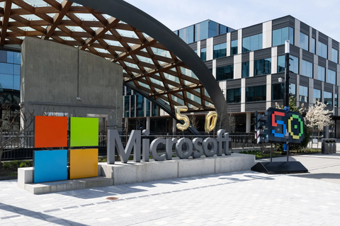 Microsoft tăng tốc đầu tư giữa cuộc đua trí tuệ nhân tạo