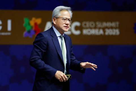 Nvidia loay hoay tìm lối trở lại Trung Quốc sau cuộc gặp Trump – Tập